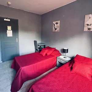 L Organdi Hotel