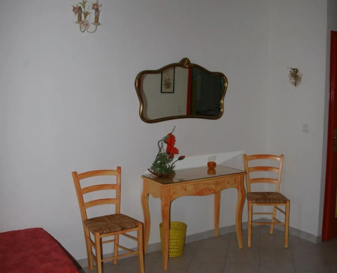 Chambres D'Hotes Lou Jassou Lapanouse-de-Cernon France