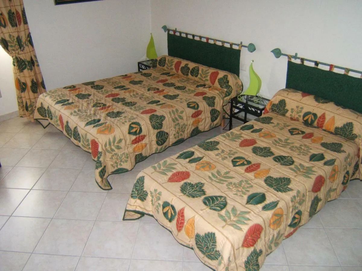 Chambres D'Hotes Lou Jassou Lapanouse-de-Cernon 3*,